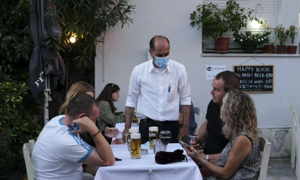 Κορονοϊός: Πρόστιμα 113.900 ευρώ και «λουκέτα» το τελευταίο 24ωρο